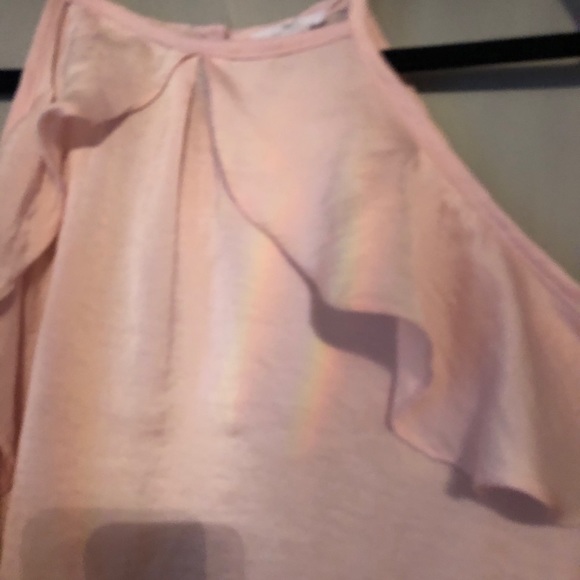 Cute silky pink shirt! - Picture 4 of 6